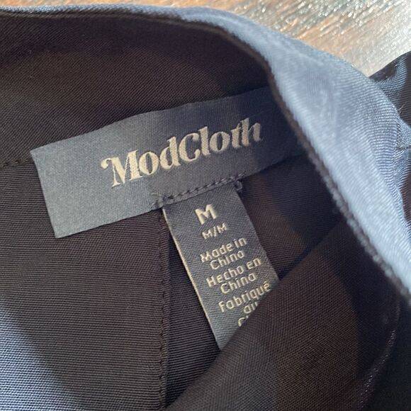 NWT ModCloth Perfectly Particular Black Sleeveless Blouse - Size Medium - Picture 6 of 12